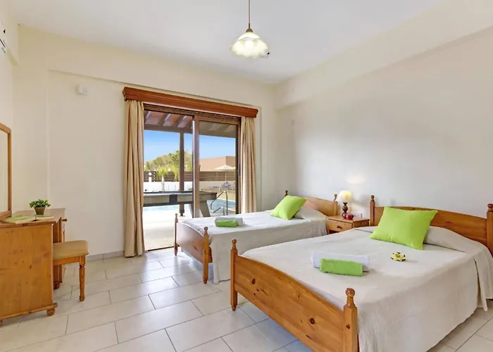 Heracles By * Pegeia