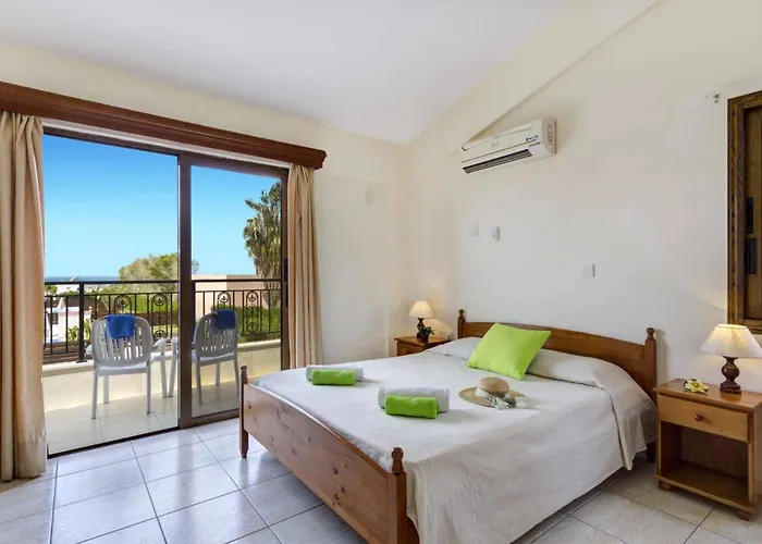 Heracles By Вилла Пейя